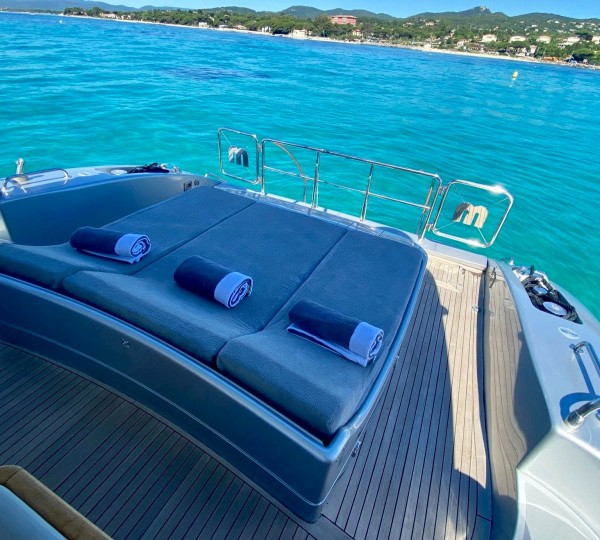 Aft Cockpit Sun Pads