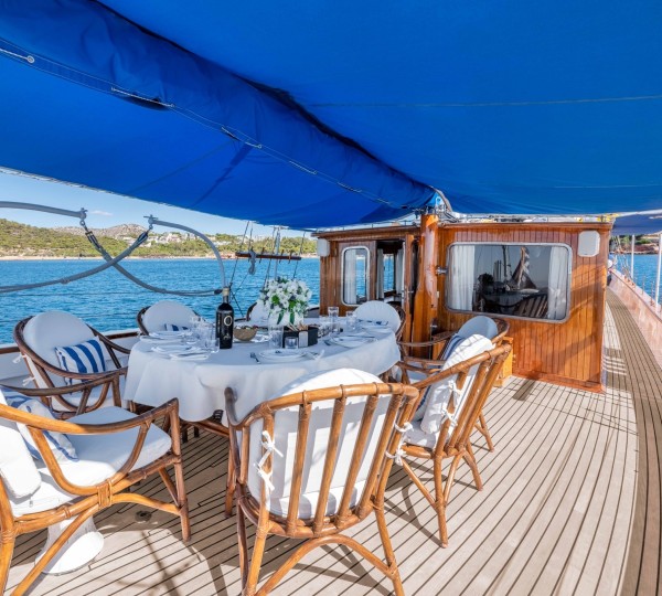 Al Fresco Dining Space