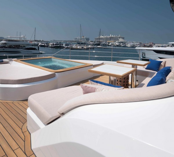 Foredeck Seating Area And Pool