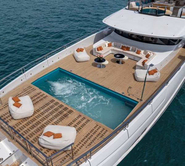 Foredeck Pool (sistership)
