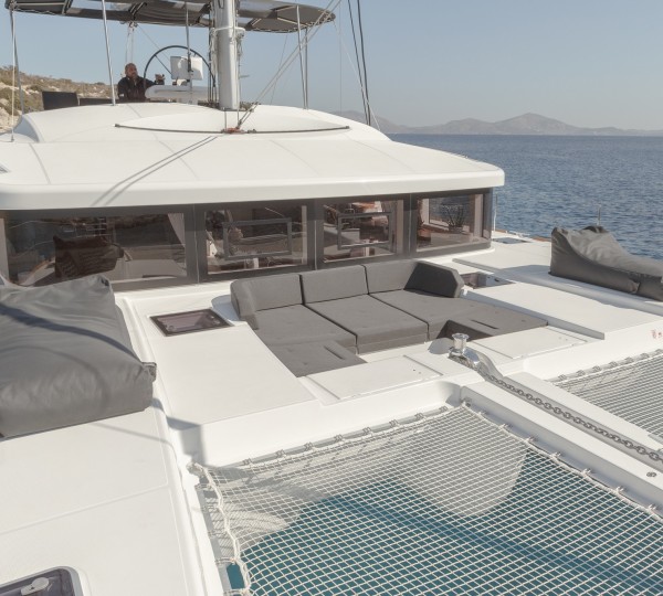 Foredeck Seating And Trampolines