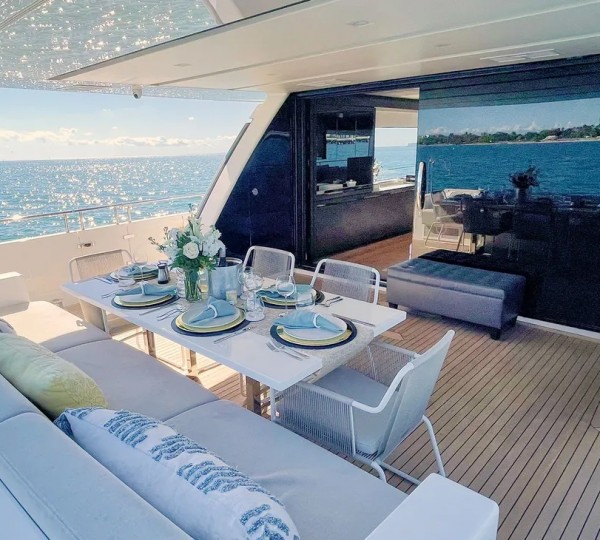 Main Deck Aft Dining