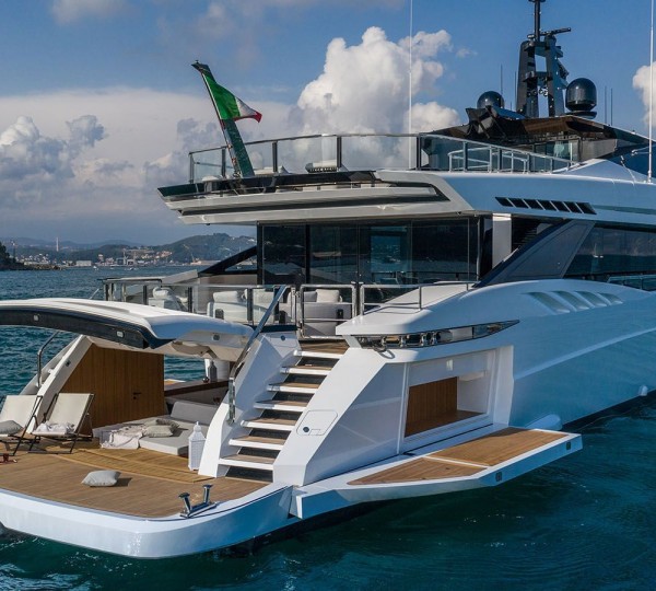 Bow Of MANGUSTA GRANSPORT 45