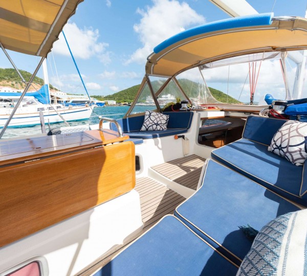 Deck Dining Table And Bench Seating