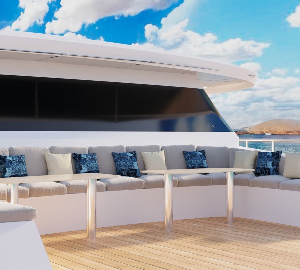 Foredeck Seating Area