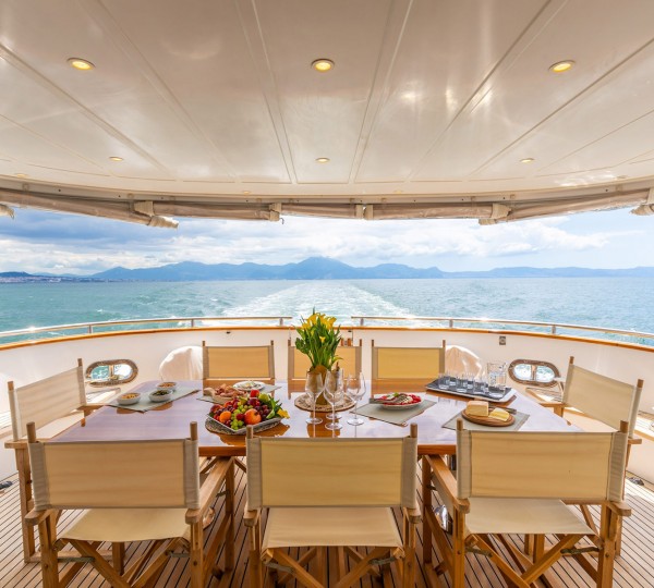 Main Deck Dining