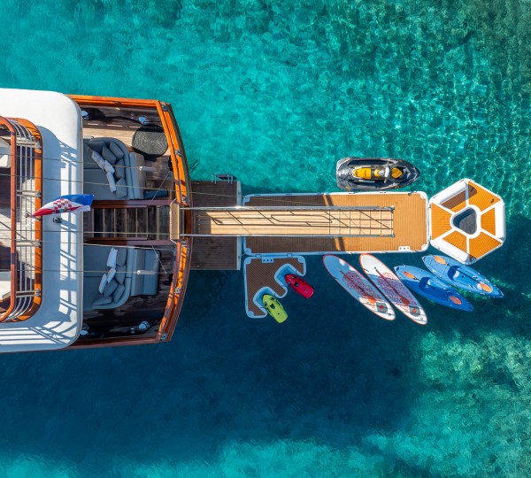 SON DE MAR - Floating Beach Club