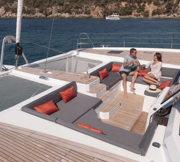 Sailing Catamaran PORT TO VINO Bow Seating