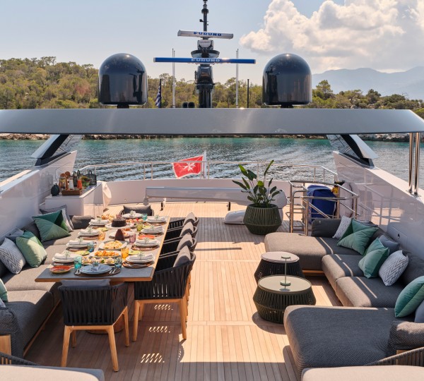 Sun Deck Lounge And Dining View Aft