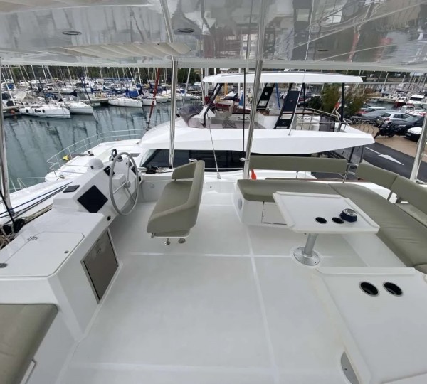 Sun Deck Shaded Seating