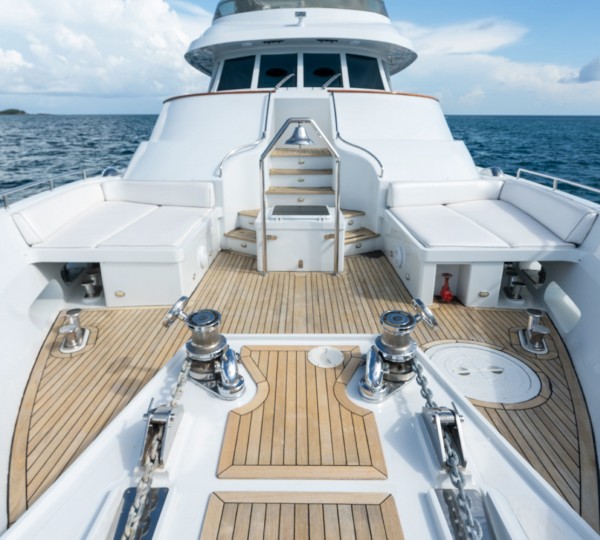 20201216-HIATUS Exterior - Foredeck