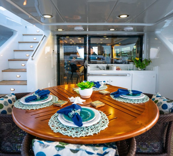 20201216-HIATUS Exterior - Upper Deck Dining