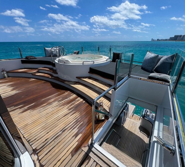 Aft Deck With Jacuzzi