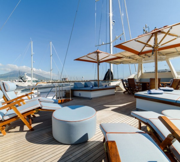 Beautiful Deck Furnishings