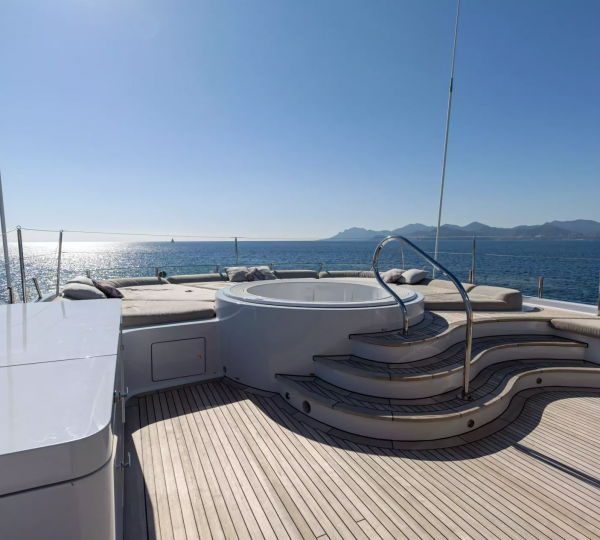 Fabulous Sound Jacuzzi