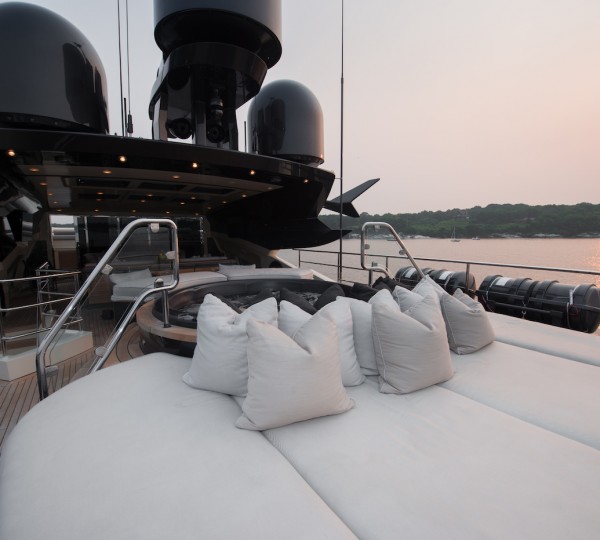 Jacuzzi And Sun Pads