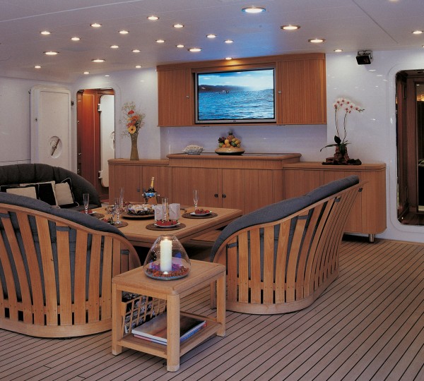Main Deck Aft Lounge