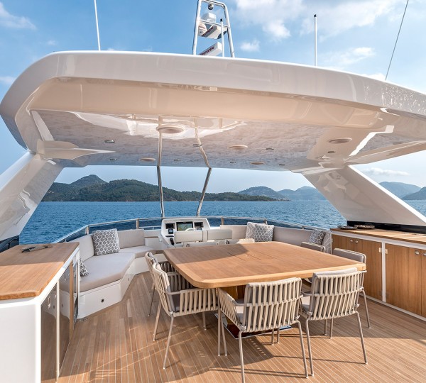 Sun Deck Dining Setting