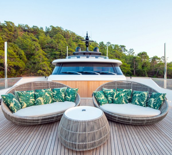 Upper Lounge On The Foredeck