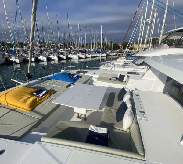 Bow Terrace With Dining