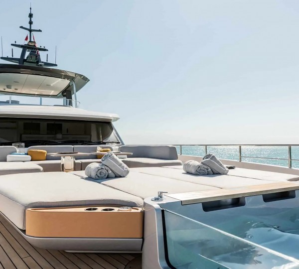 Bow Terrace With Jacuzzi (sistership)