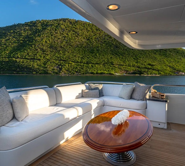 Lounge On Bridge Deck