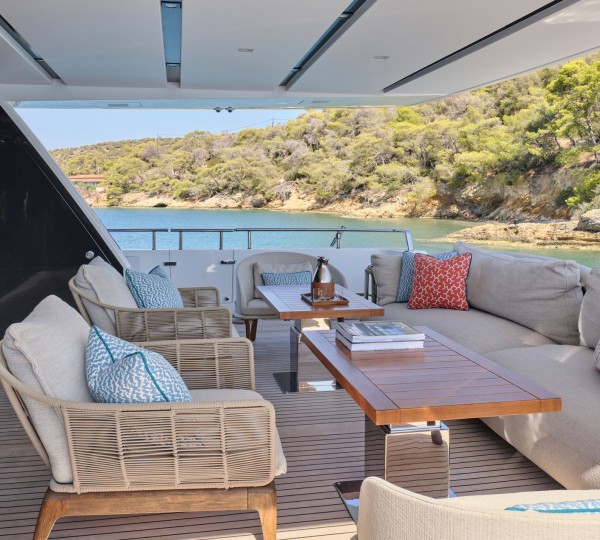 Main Deck Aft Lounge