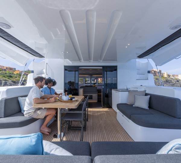 Main Deck Seating And Dining