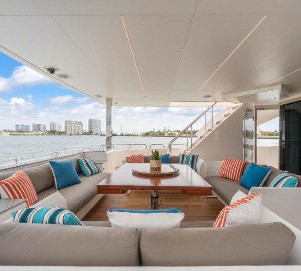 Main Outdoor Lounge Alternative View