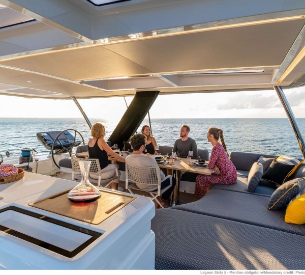 Sailing Catamaran AURA Fly Bridge