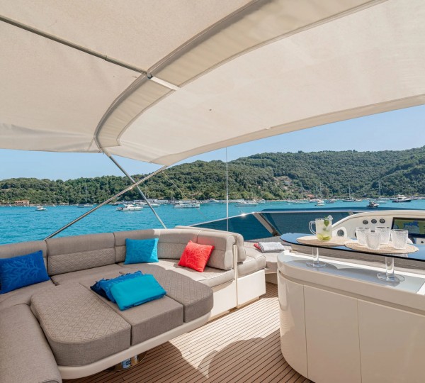 Sun Deck With Sun Pad Set Up