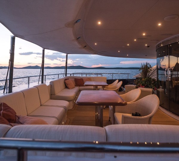 Seating On Main Deck