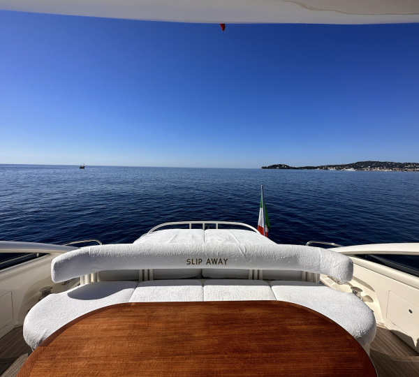 Aft Cockpit View To The Stern