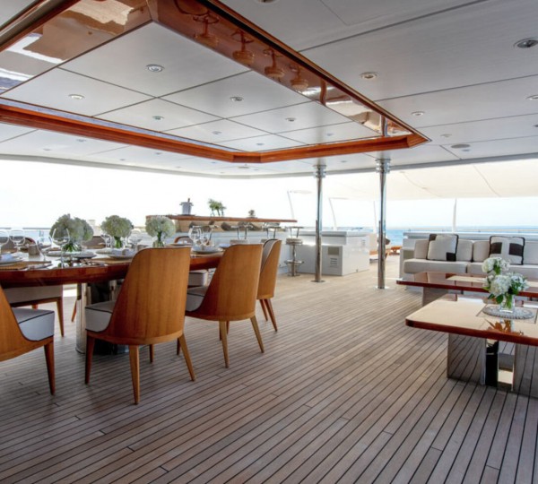 Bridge Deck Lounge And Dining