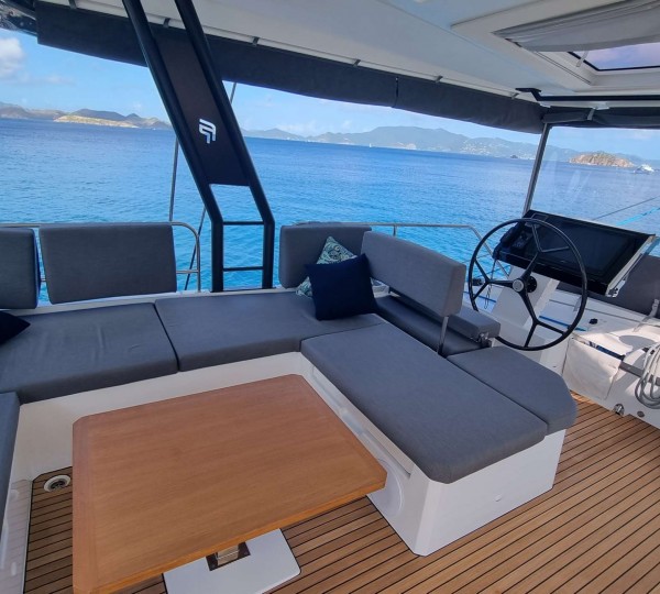 Sailing Catamaran MY TY Fly Bridge