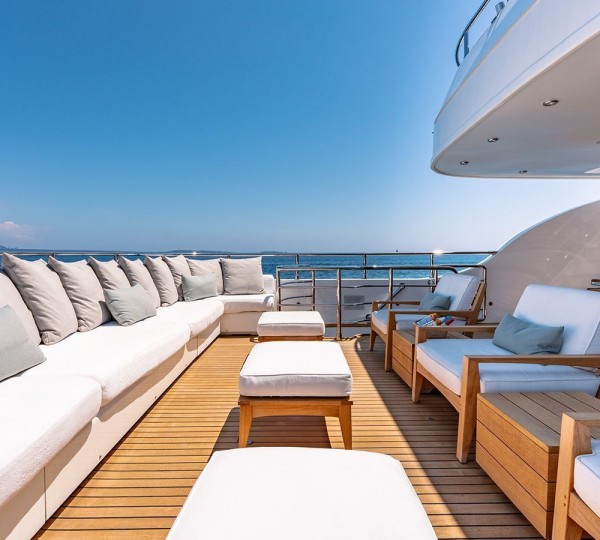 Seating On Upper Deck