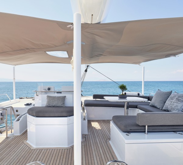 Skydeck Seating And Dining