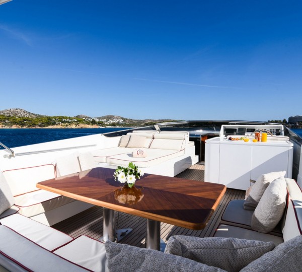 Sun Deck Dining Forward View