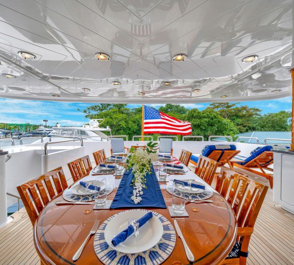 Upper Deck Aft Dining