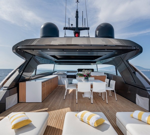 Flybridge Sun Deck
