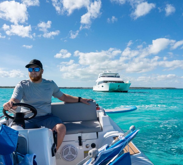 Motor Catamaran INDIGO Tender