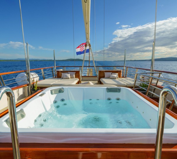 SON DE MAR - Sun Deck Jacuzzi