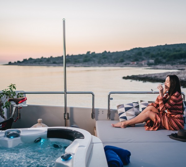 Sun Deck Jacuzzi And Sun Pads