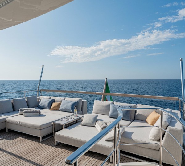 Sun Deck Modular Deck Furnishings