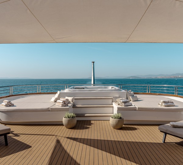 Sun Deck View Across The Jacuzzi