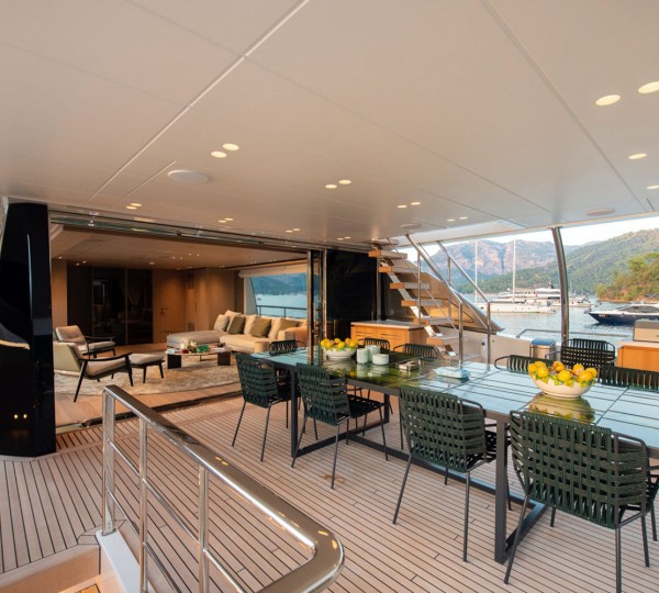 Upper Deck Aft Dining