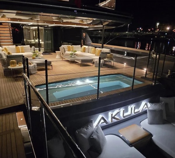 Main Deck Aft Pool