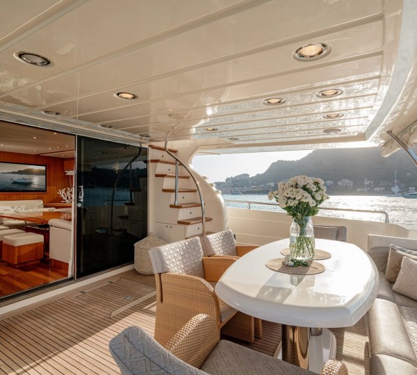 Main Deck Aft With View Into The Main Salon