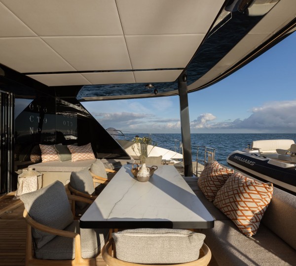 Main Deck Cockpit Dining