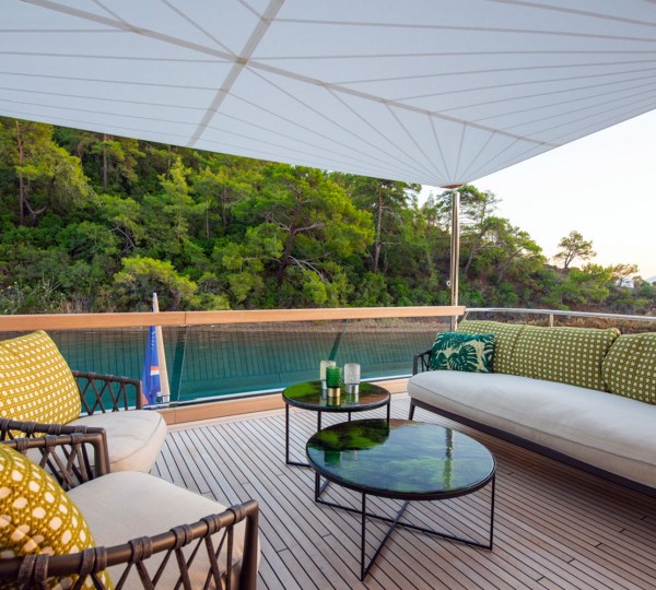 Upper Deck Aft Lounge